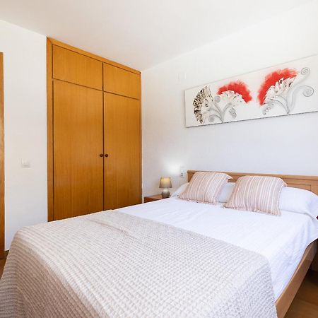 Uhc Marathon Apartments Салоу Екстериор снимка