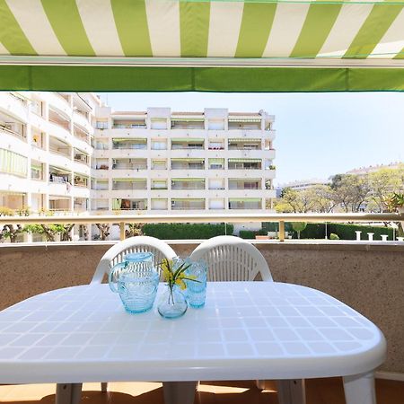 Uhc Marathon Apartments Салоу Екстериор снимка