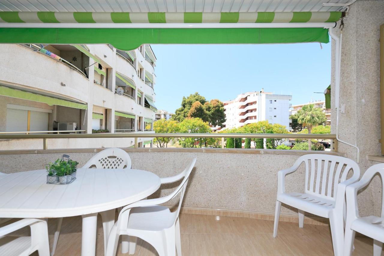 Uhc Marathon Apartments Салоу Екстериор снимка