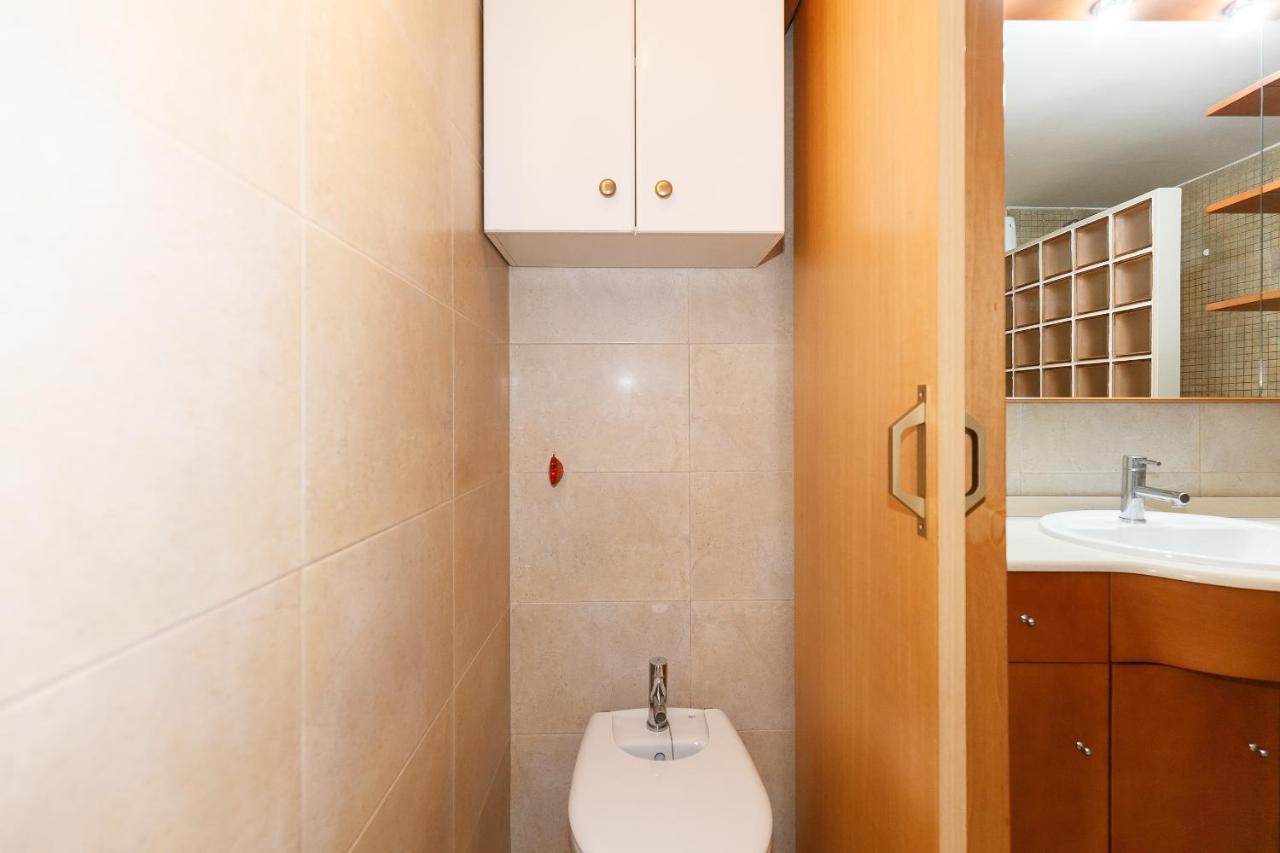 Uhc Marathon Apartments Салоу Екстериор снимка