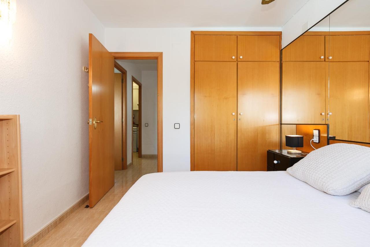 Uhc Marathon Apartments Салоу Екстериор снимка