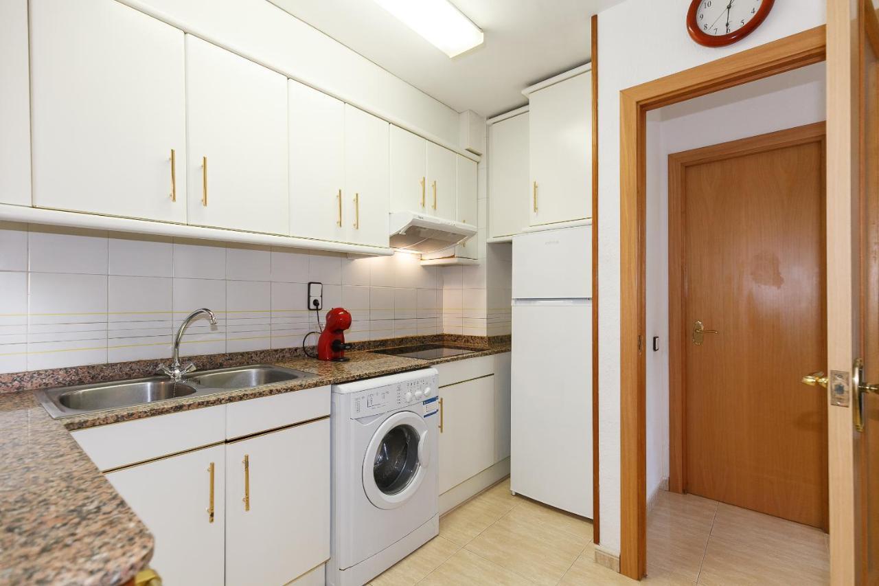 Uhc Marathon Apartments Салоу Екстериор снимка