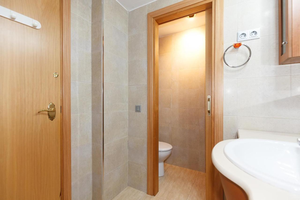 Uhc Marathon Apartments Салоу Екстериор снимка