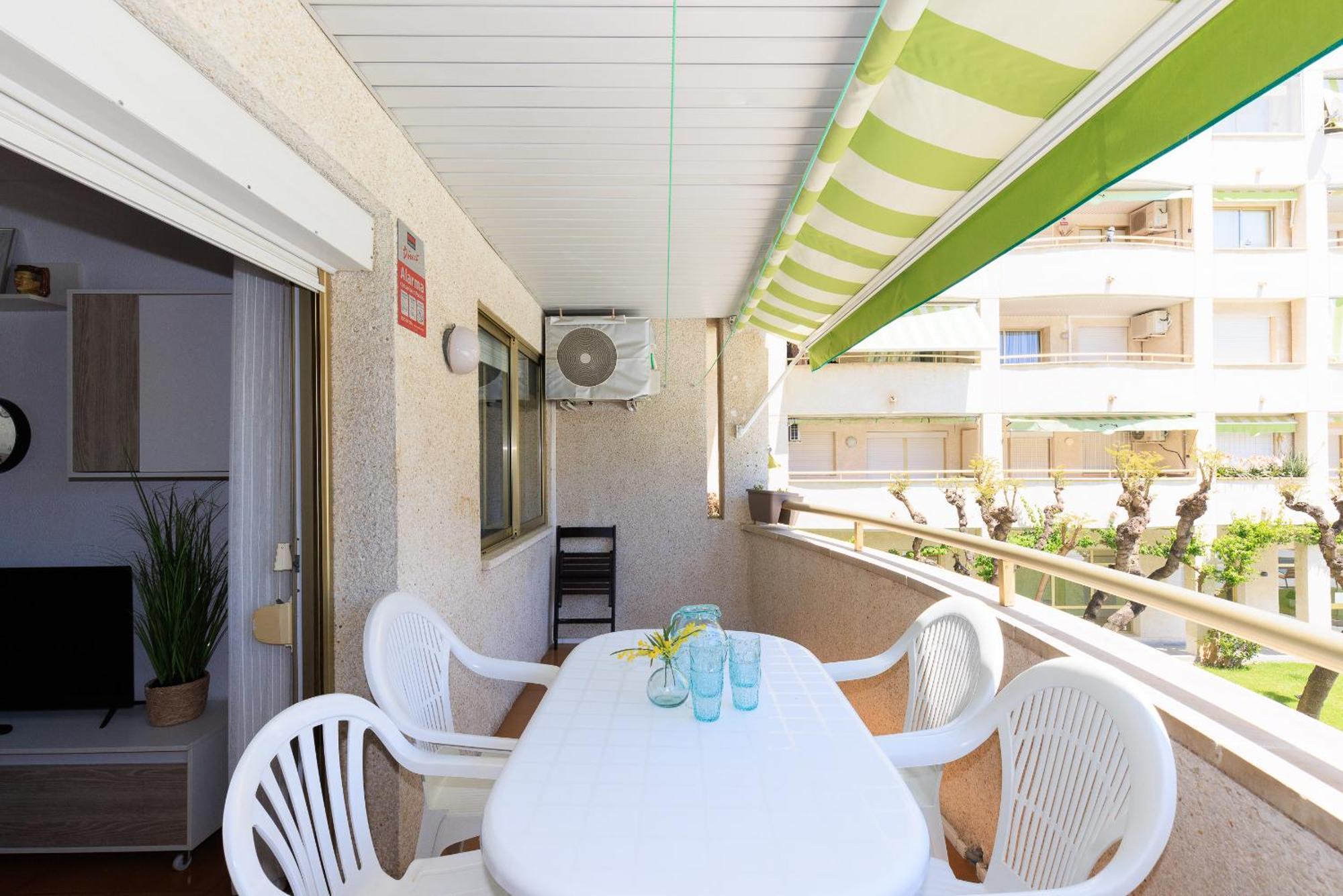 Uhc Marathon Apartments Салоу Екстериор снимка